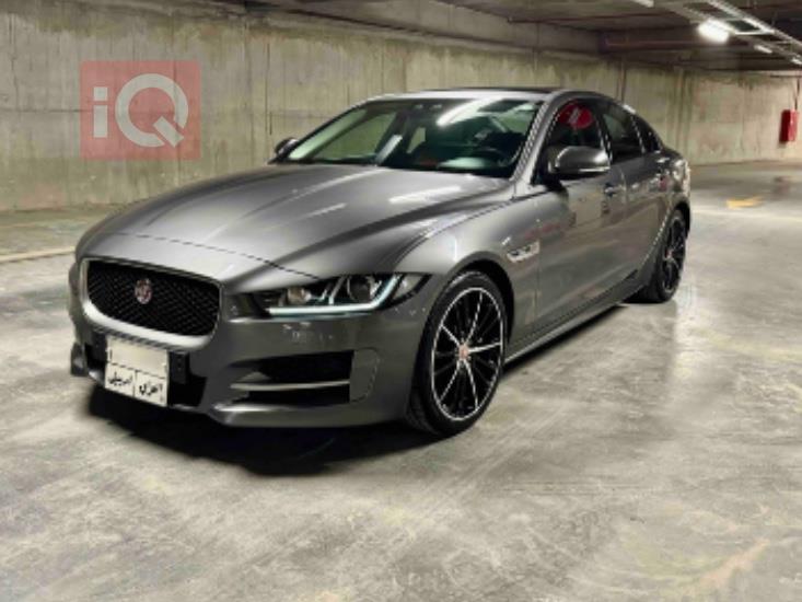 جاكوار XE